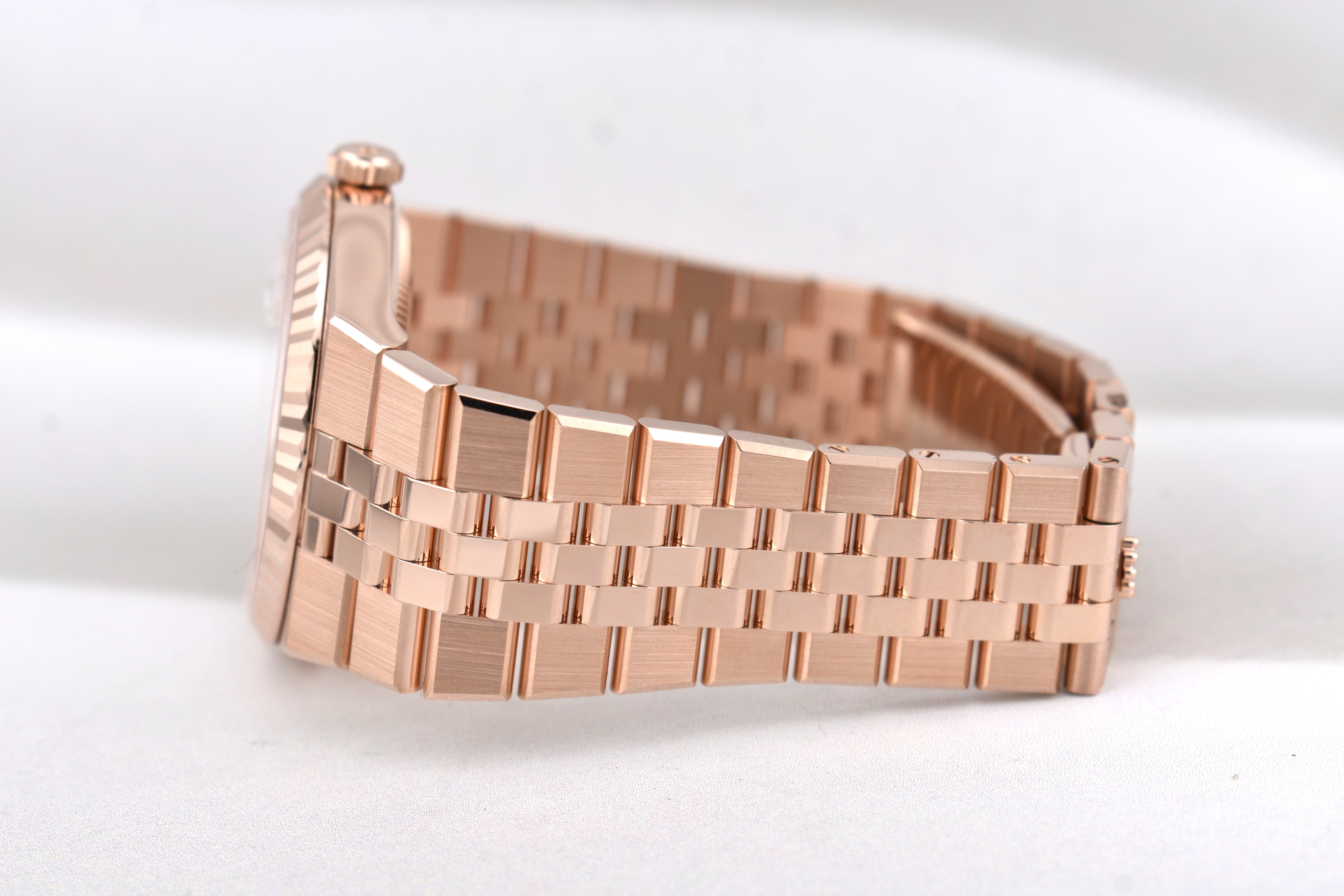 Rolex Land Dweller 40 Everose Gold 127335 2026