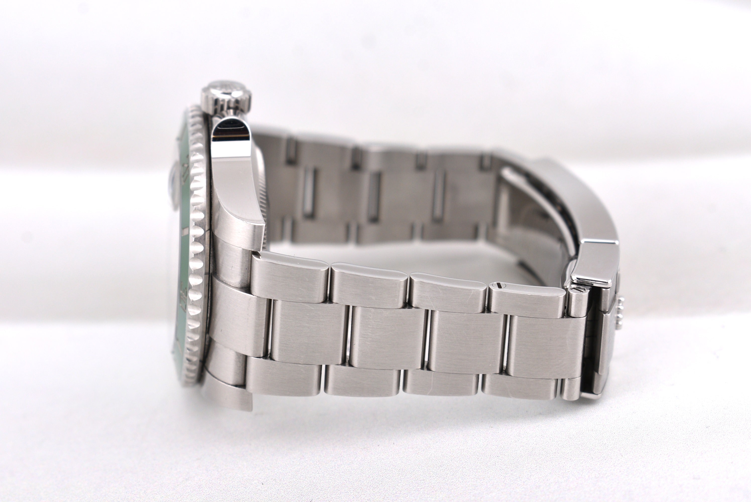 Rolex Submariner Date 'Hulk' Green 116610LV 2019