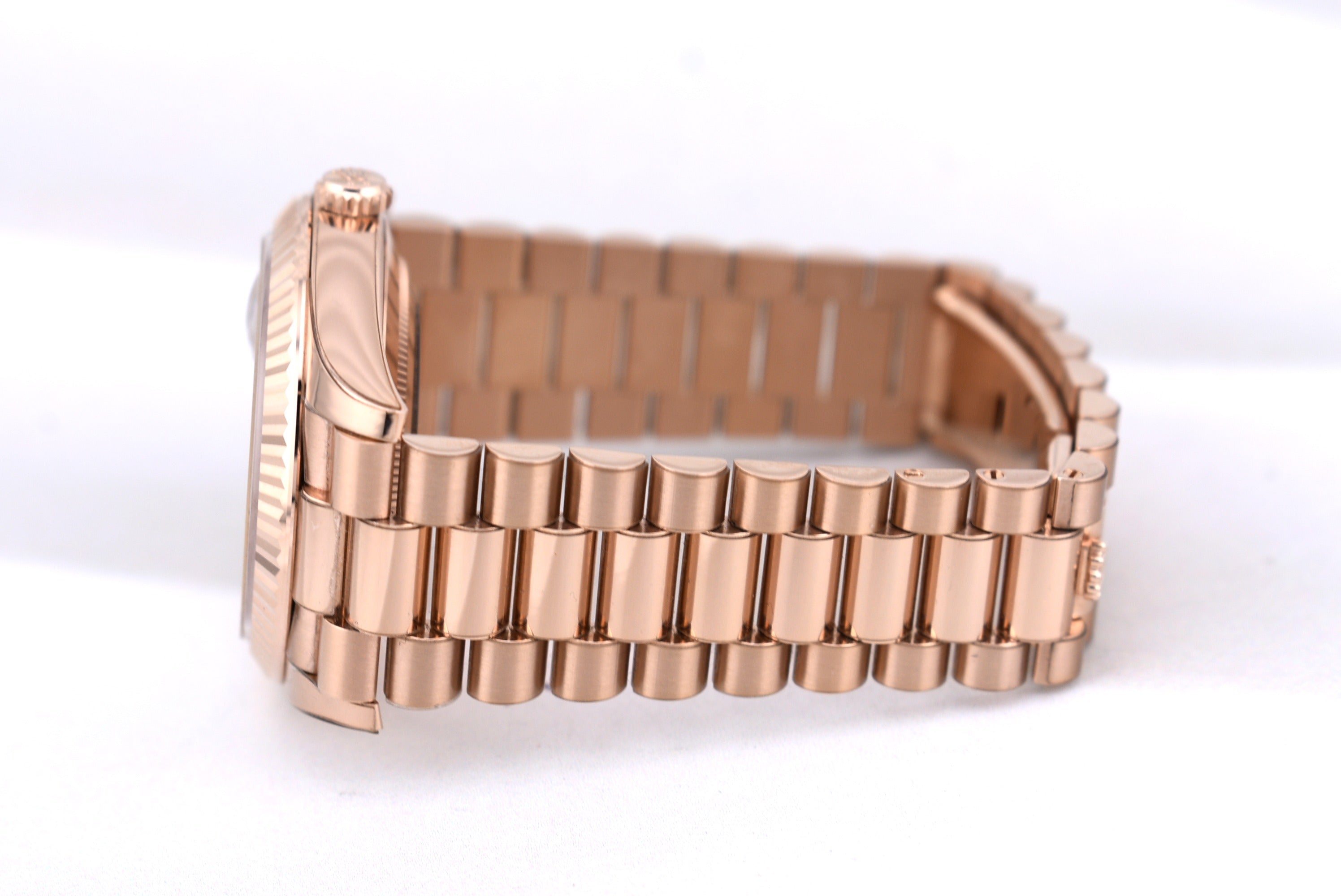 Rolex Day Date 40 Everose Gold Olive Dial 228235 2024
