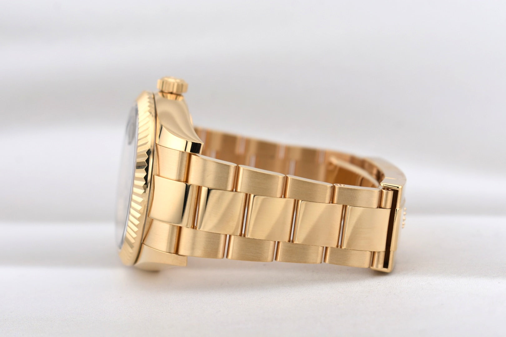 Rolex Sky Dweller Yellow Gold Black Dial 336938 2025