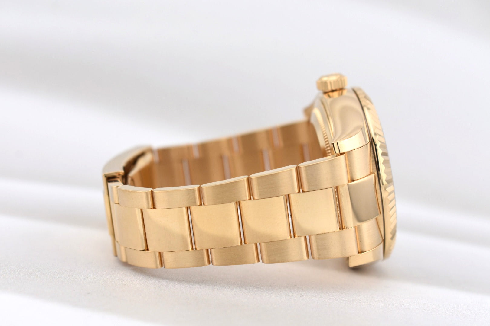 Rolex Sky Dweller Yellow Gold Black Dial 336938 2025