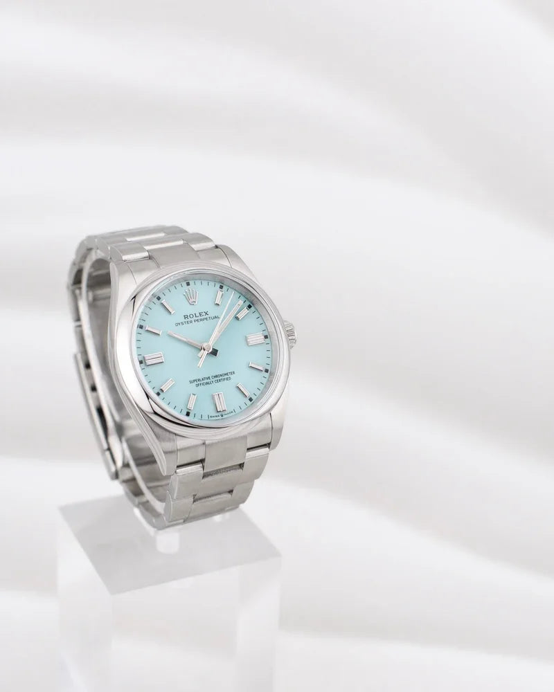 A Practical Guide to Choose Your First Luxury Watch