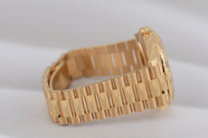 Rolex Day Date 40 Yellow Gold Ombré Green Dial 228238 2025