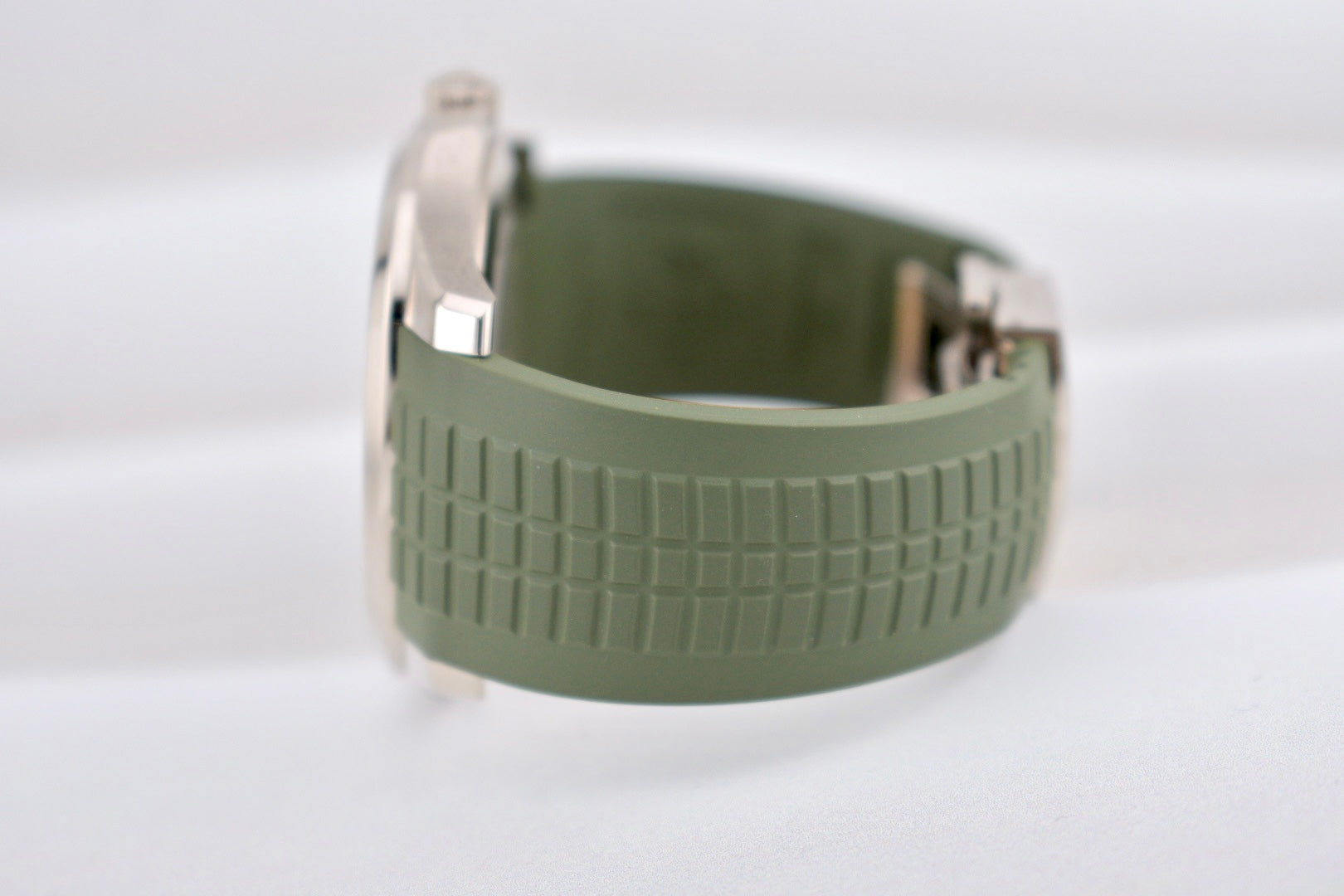 Patek Philippe Aquanaut White Gold Green Dial 5168G-010 2024