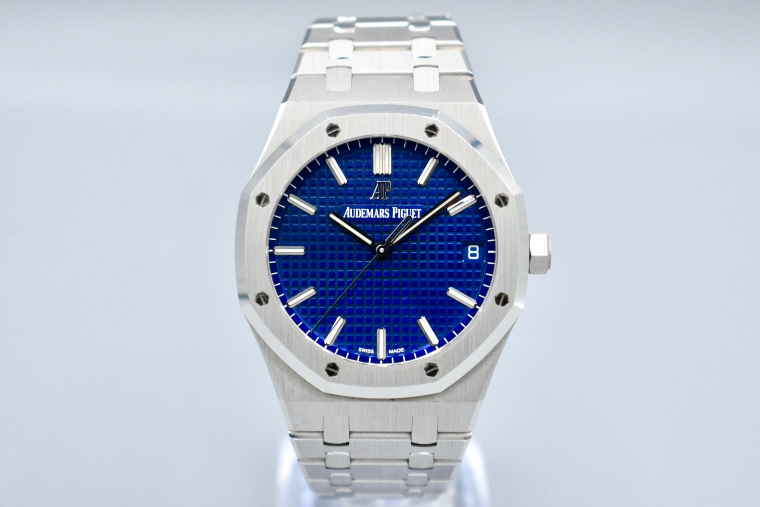 Audemars Piguet Royal Oak Japan Edition 1/300 White Gold Blue Dial 15503BC 2021