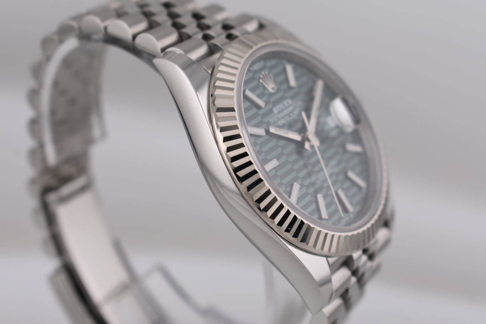 Rolex Datejust 41 Mint Green Fluted Motif Dial 126334 2024