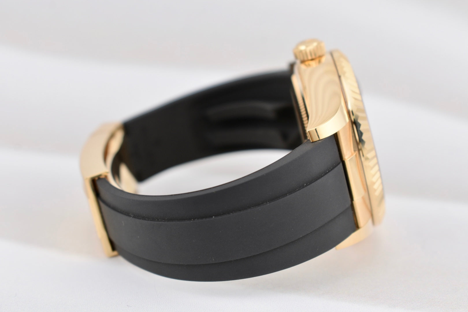 Rolex Sky Dweller Yellow Gold Oysterflex Black Dial 336238 2025