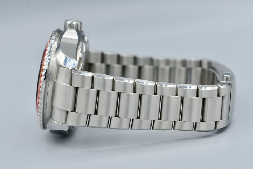 Omega Seamaster Ultra Deep Planet Ocean 6000M 215.30.46.21.06.001 2023