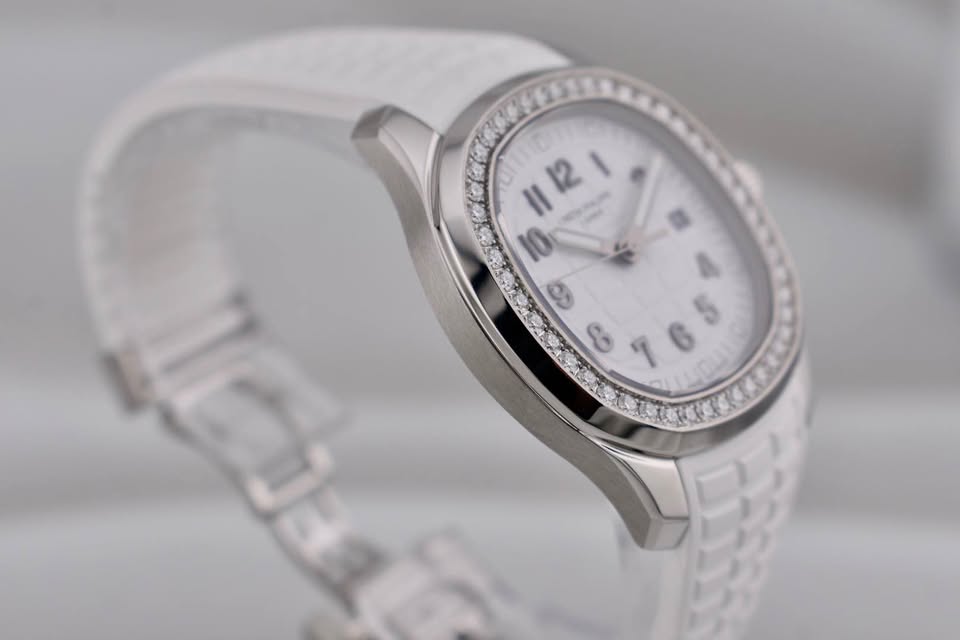 Patek Philippe Aquanaut Luce Factory Diamond Bezel White Dial 5267/200A-010 2022