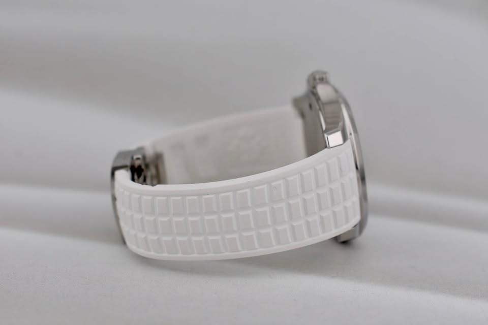 Patek Philippe Aquanaut Luce Factory Diamond Bezel White Dial 5267/200A-010 2022