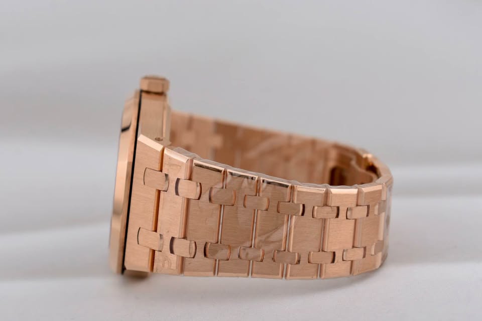Audemars Piguet Royal Oak Black Dial Rose Gold 15510OR 2023