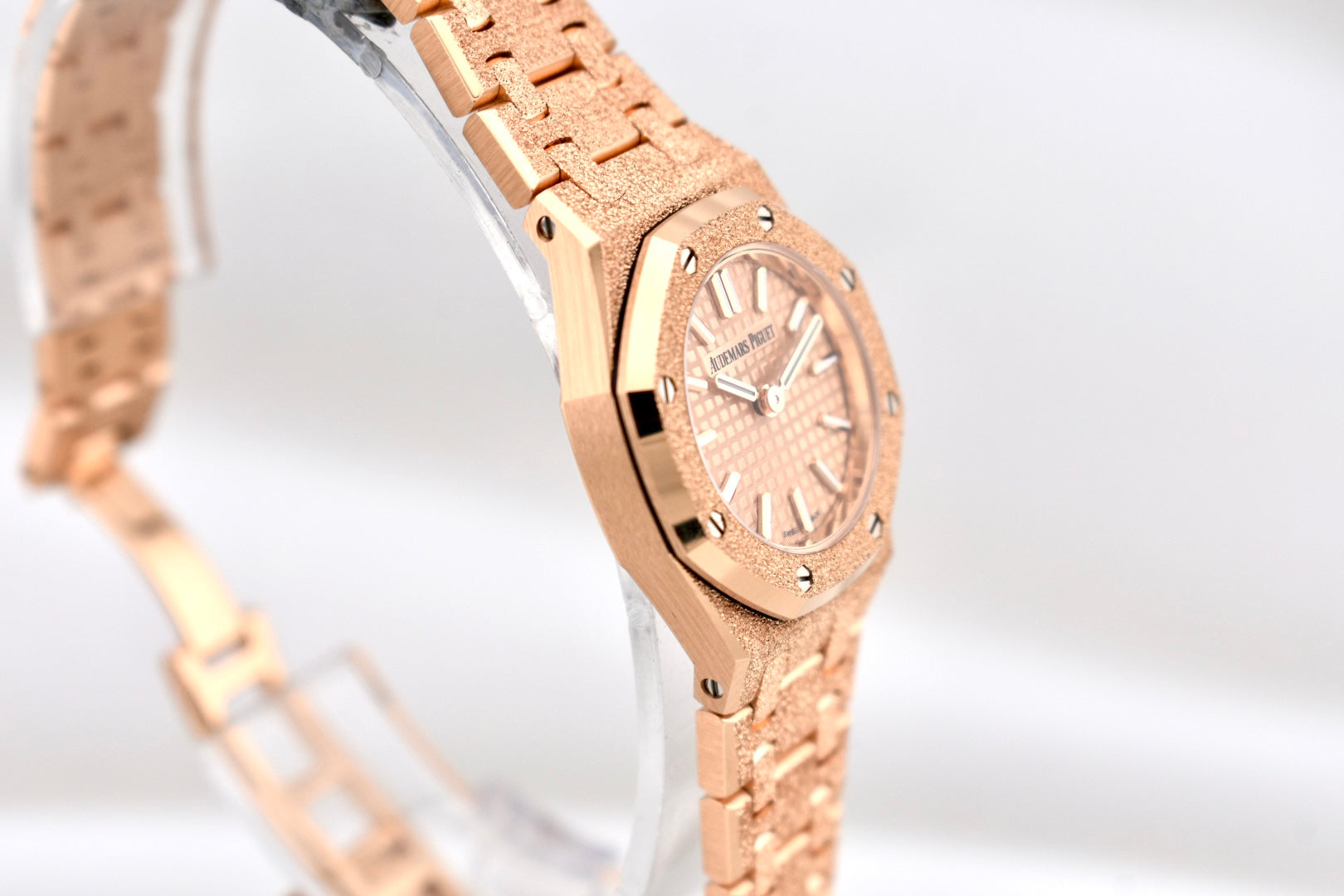 Audemars Piguet Mini Royal Oak Frosted Pink Gold 67630OR 2025