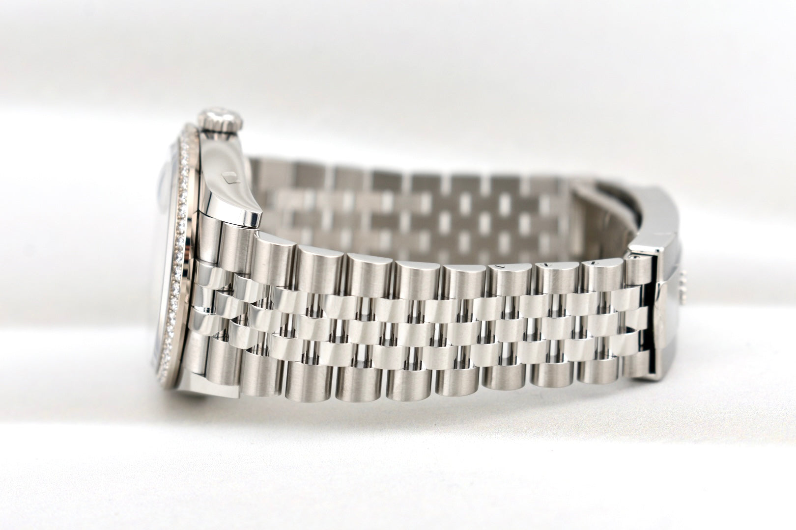 Rolex Datejust 36 Mother of Pearl Factory Diamond Bezel 126284RBR 2025