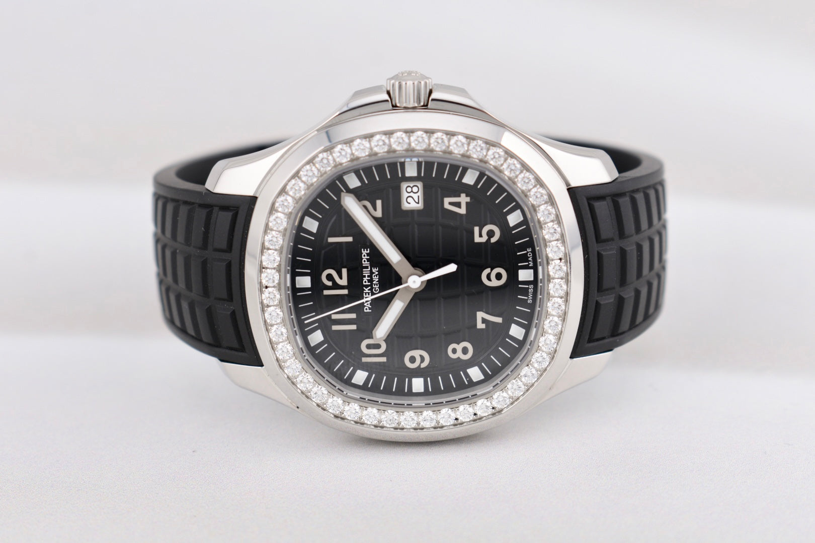 Patek Philippe Aquanaut Luce Diamond Bezel 5267/200A-001 2022