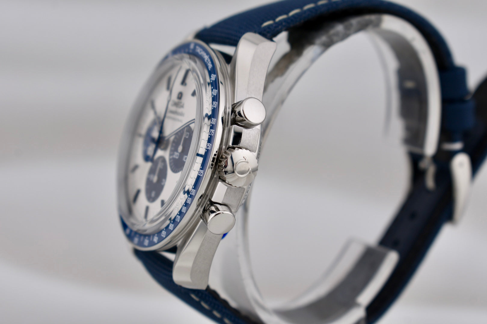 Omega Speedmaster Anniversary 'Silver Snoopy Award' 310.32.42.50.02.001 2025
