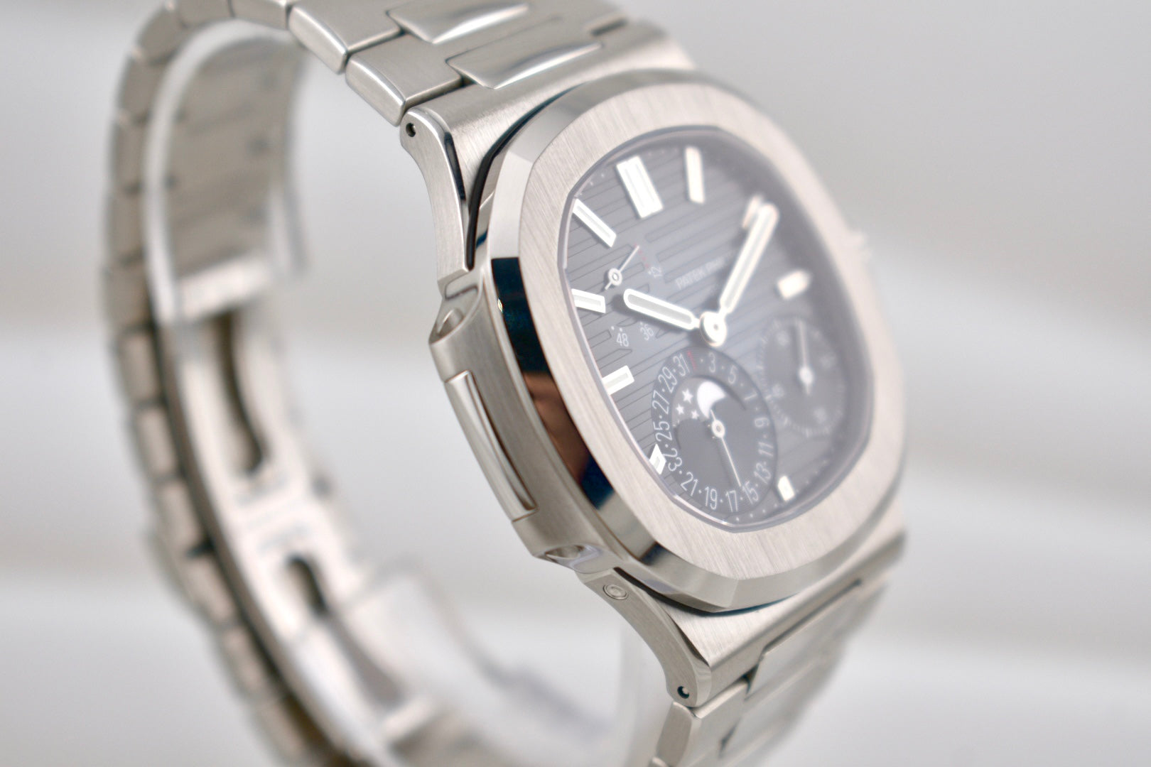 Patek Philippe Nautilus Moonphase Blue Dial 5712/1A 2018