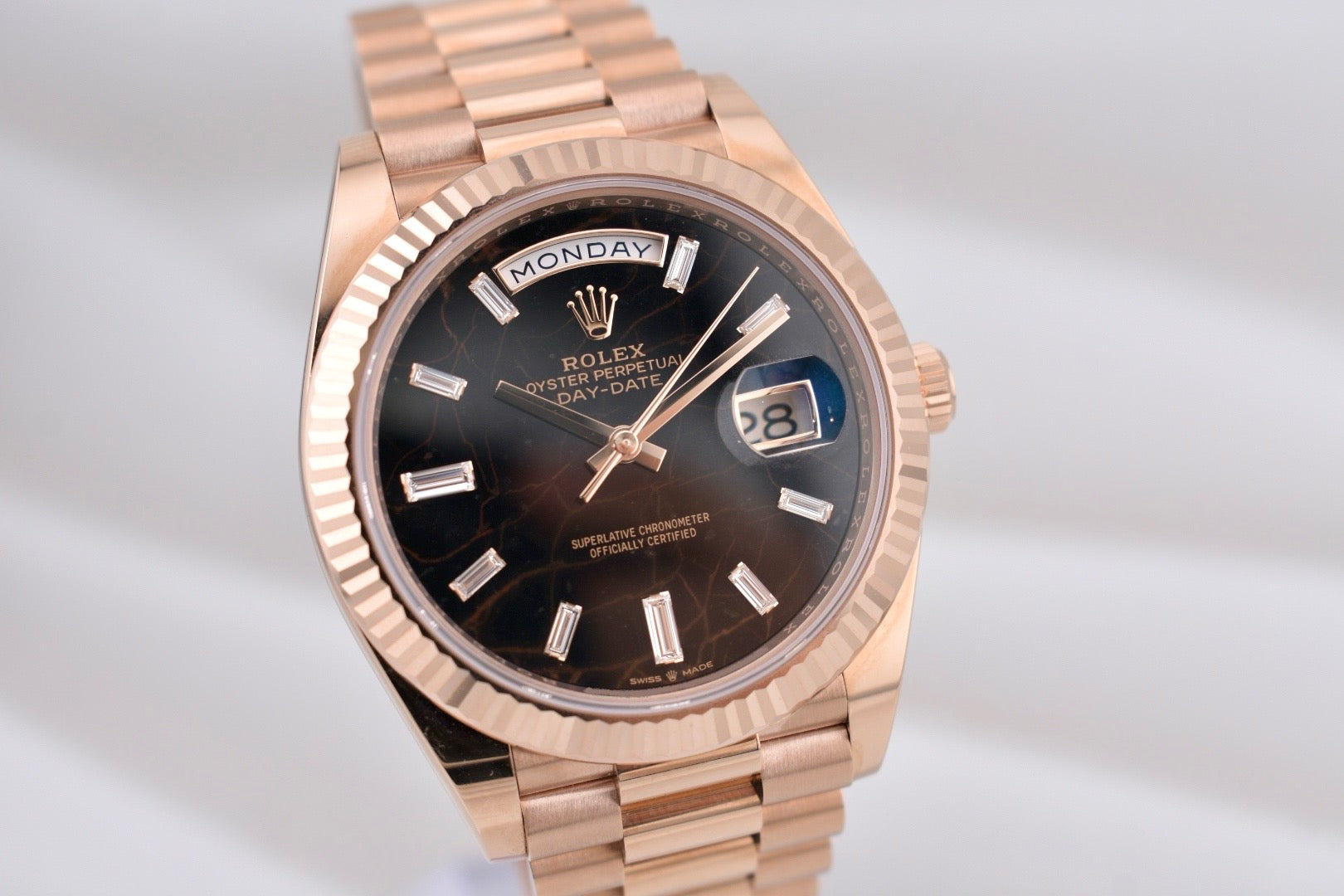 Rolex Day Date 40 Eisenkiesel Baguette Diamond Dial Everose Gold 228235