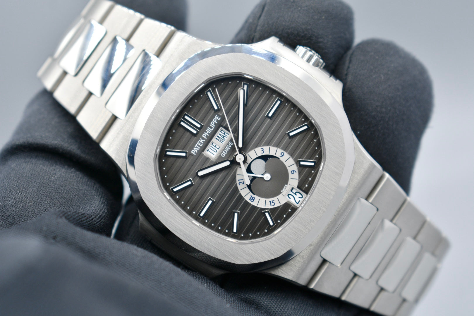 Patek Philippe Nautilus Annual Calendar Moon Phase Grey Dial 5726 2019