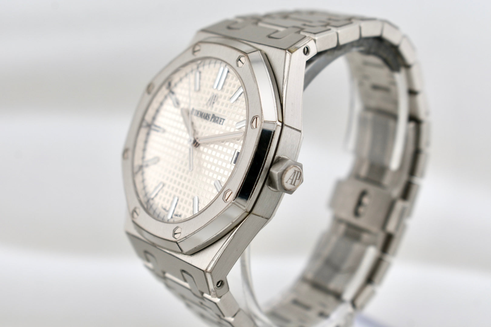 Audemars Piguet Royal Oak 41mm Silver Dial 15500ST 2022