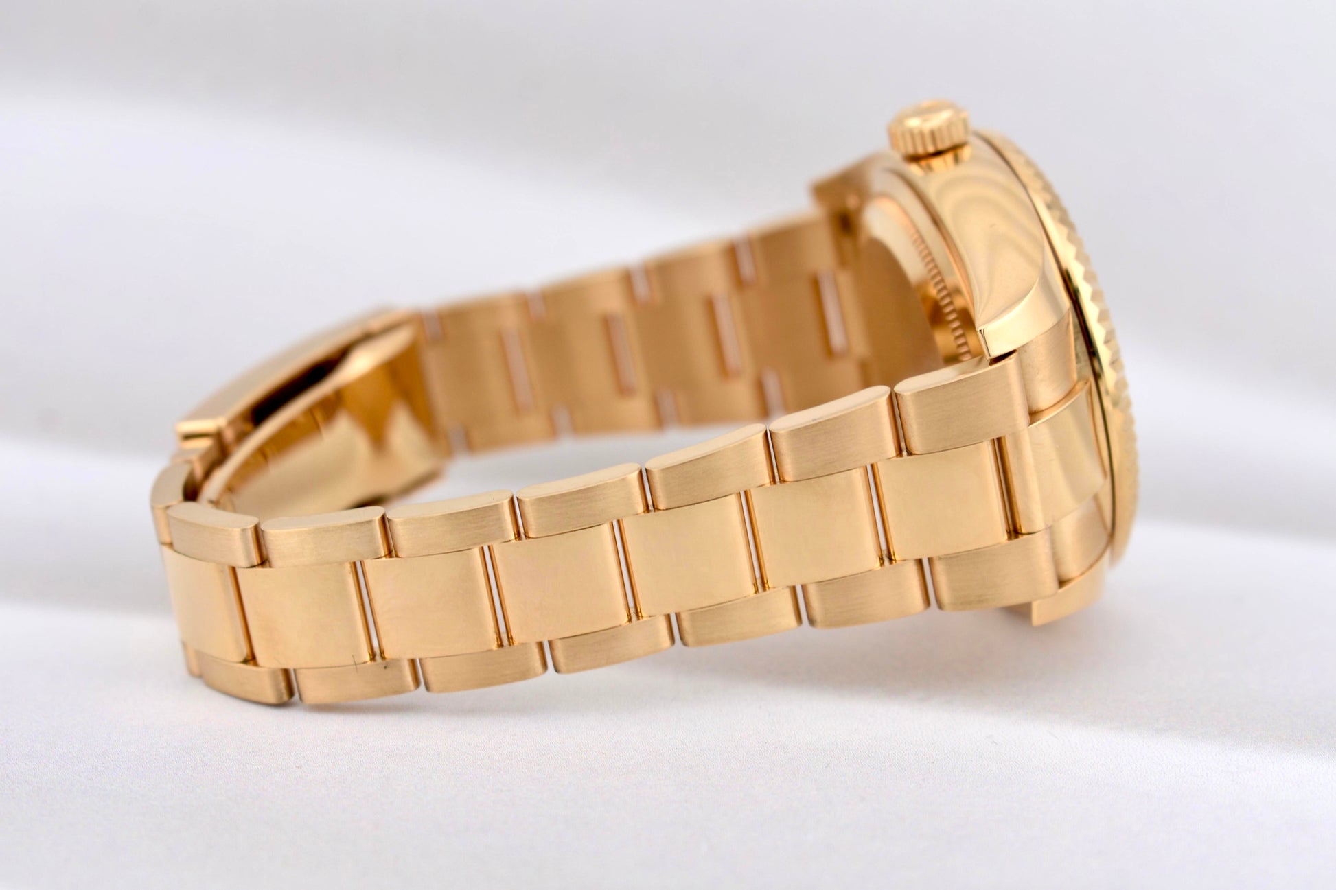 Rolex Sky Dweller Yellow Gold White Dial Oyster Band 326938 2022