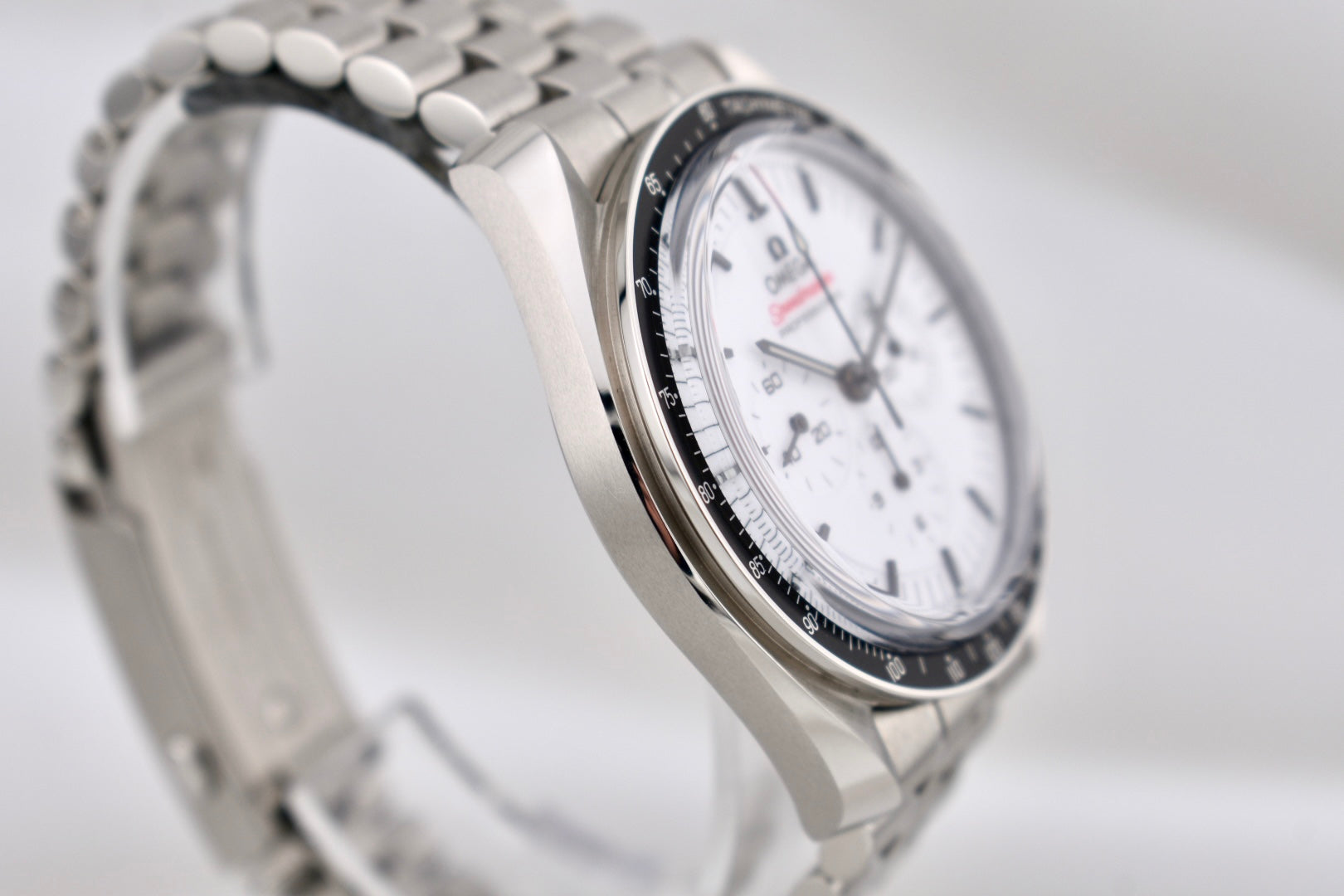 Omega Speedmaster Professional Moonwatch White Dial 310.30.42.50.04.001 2025