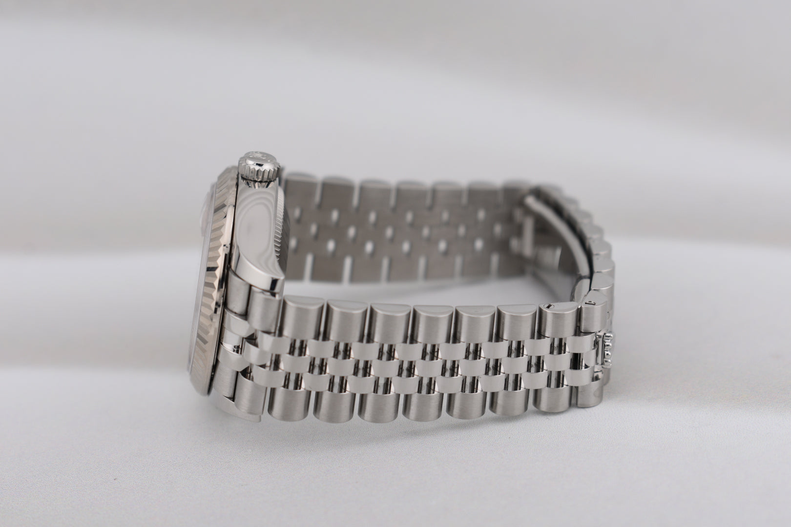 Rolex Datejust 31 Pink Roman Dial Diamond VI Marker 278274 2023