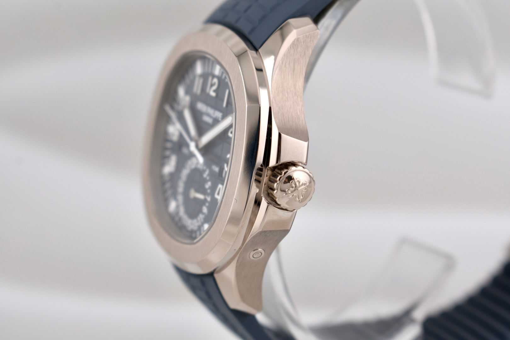 Patek Philippe Aquanaut Travel Time White Gold Blue-Grey Dial 5164G-010 2025