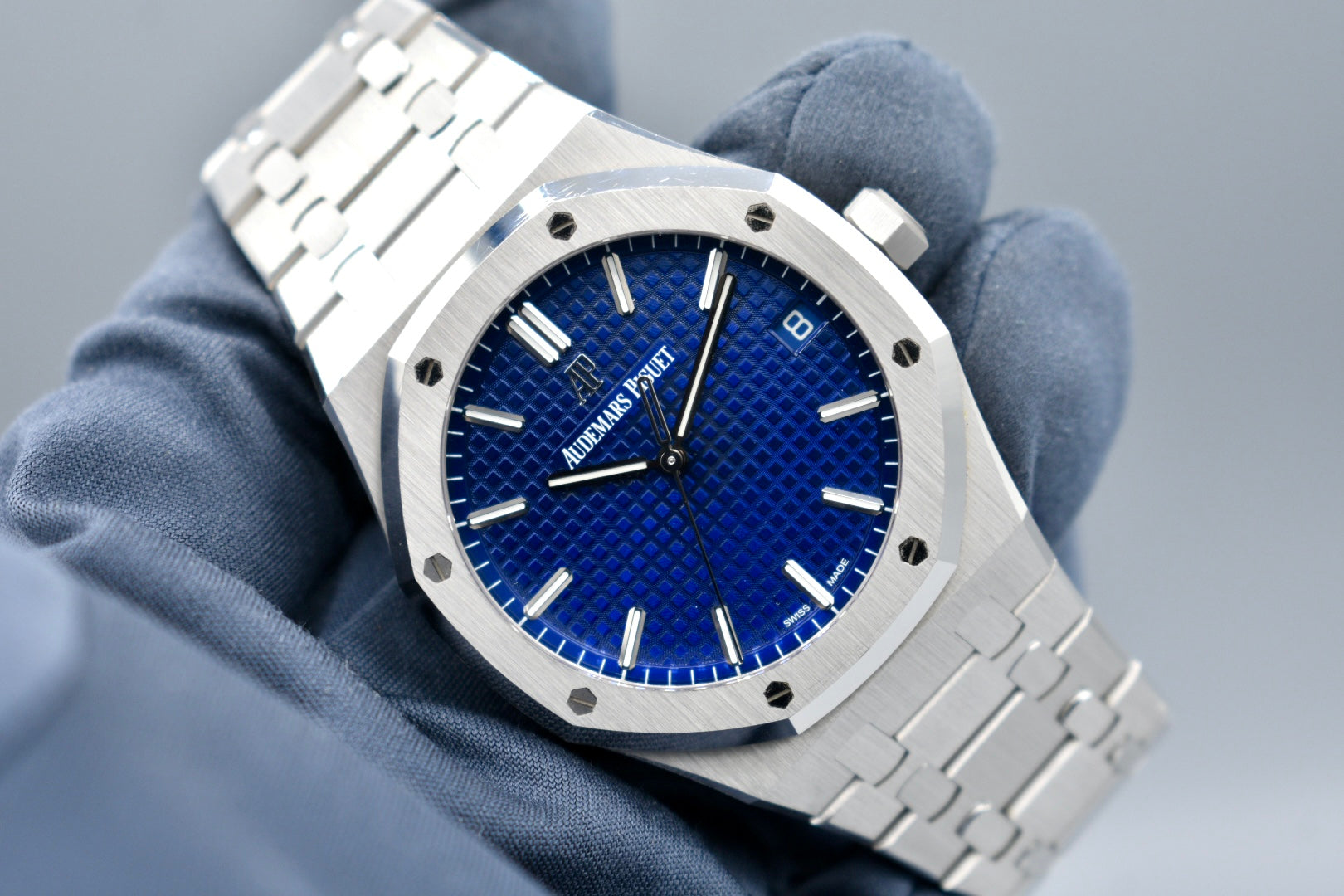 Audemars Piguet Royal Oak Japan Edition 1/300 White Gold Blue Dial 15503BC 2021