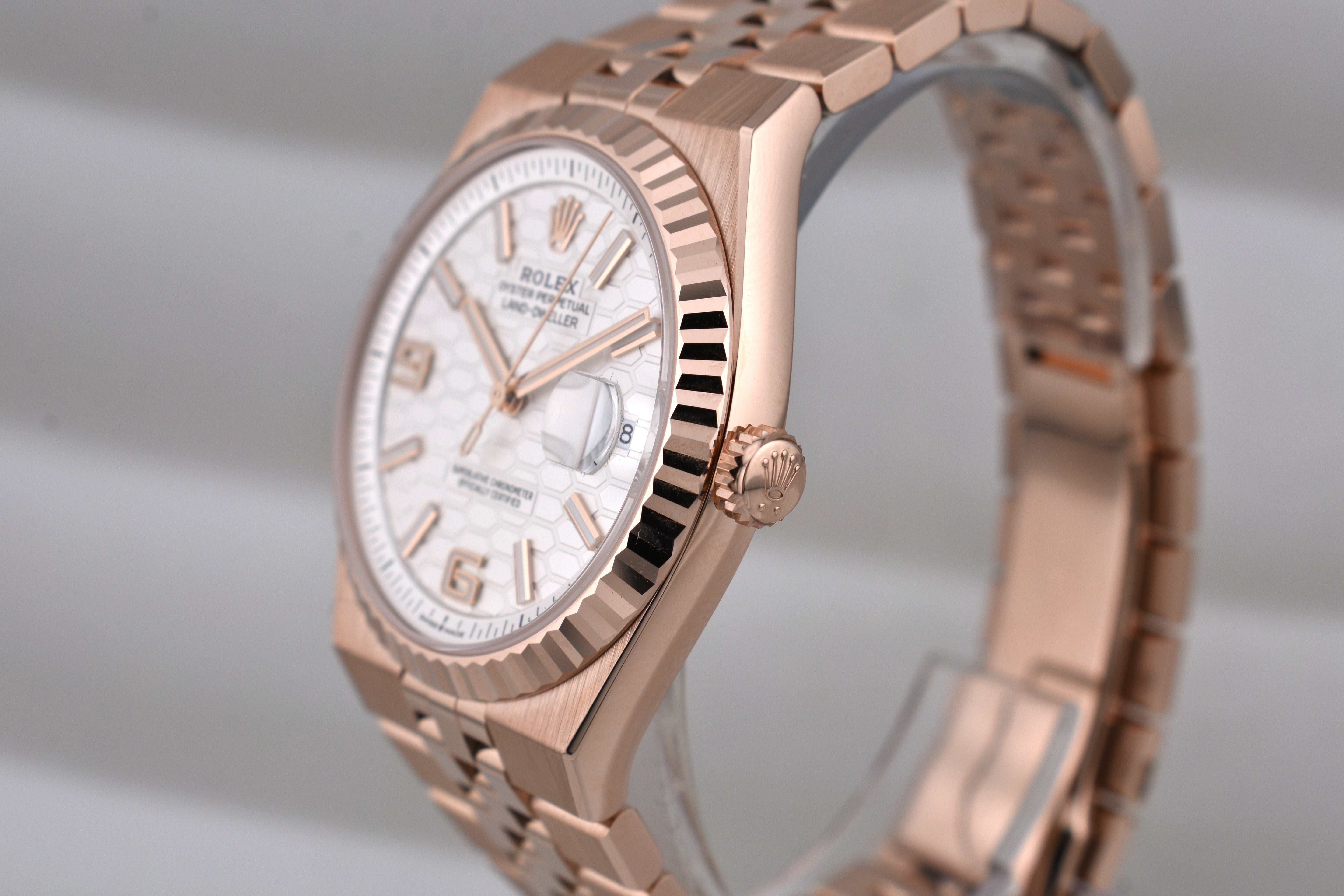 Rolex Land Dweller 40 Everose Gold 127335 2026
