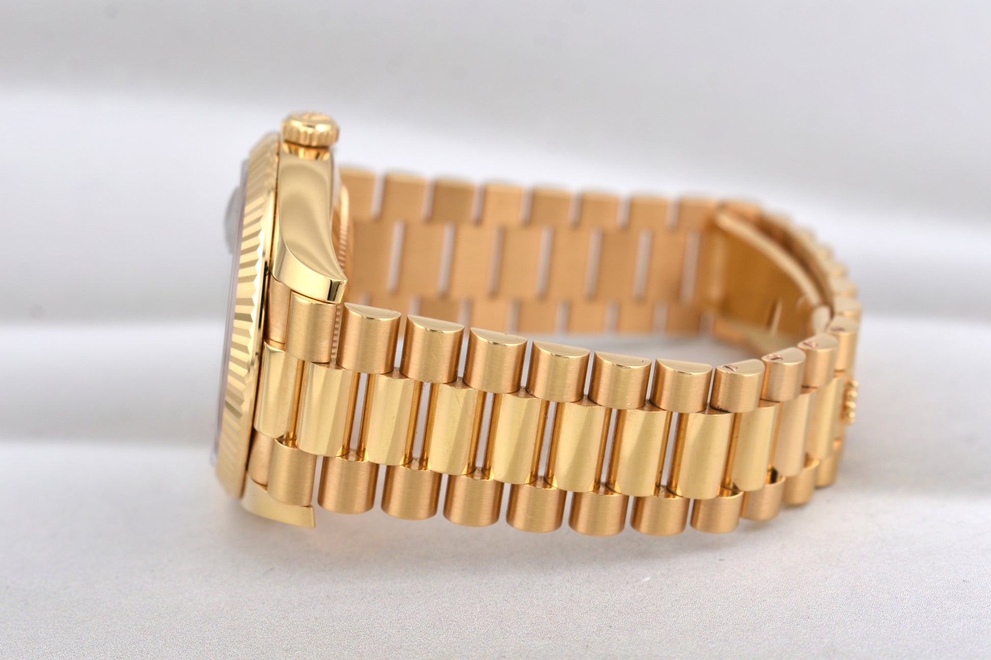 Rolex Day Date 40 'Money Green' Roman Dial Yellow Gold 228238 2025