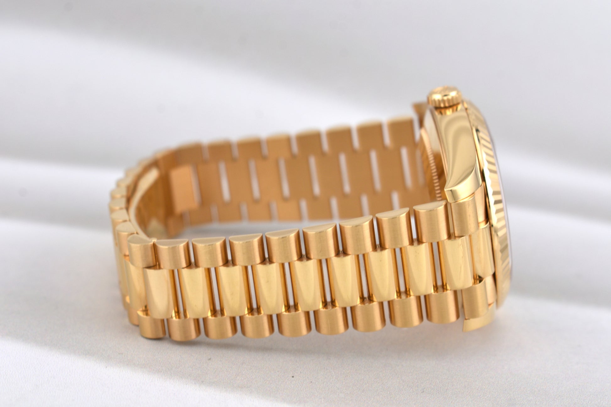 Rolex Day Date 40 'Money Green' Roman Dial Yellow Gold 228238 2025