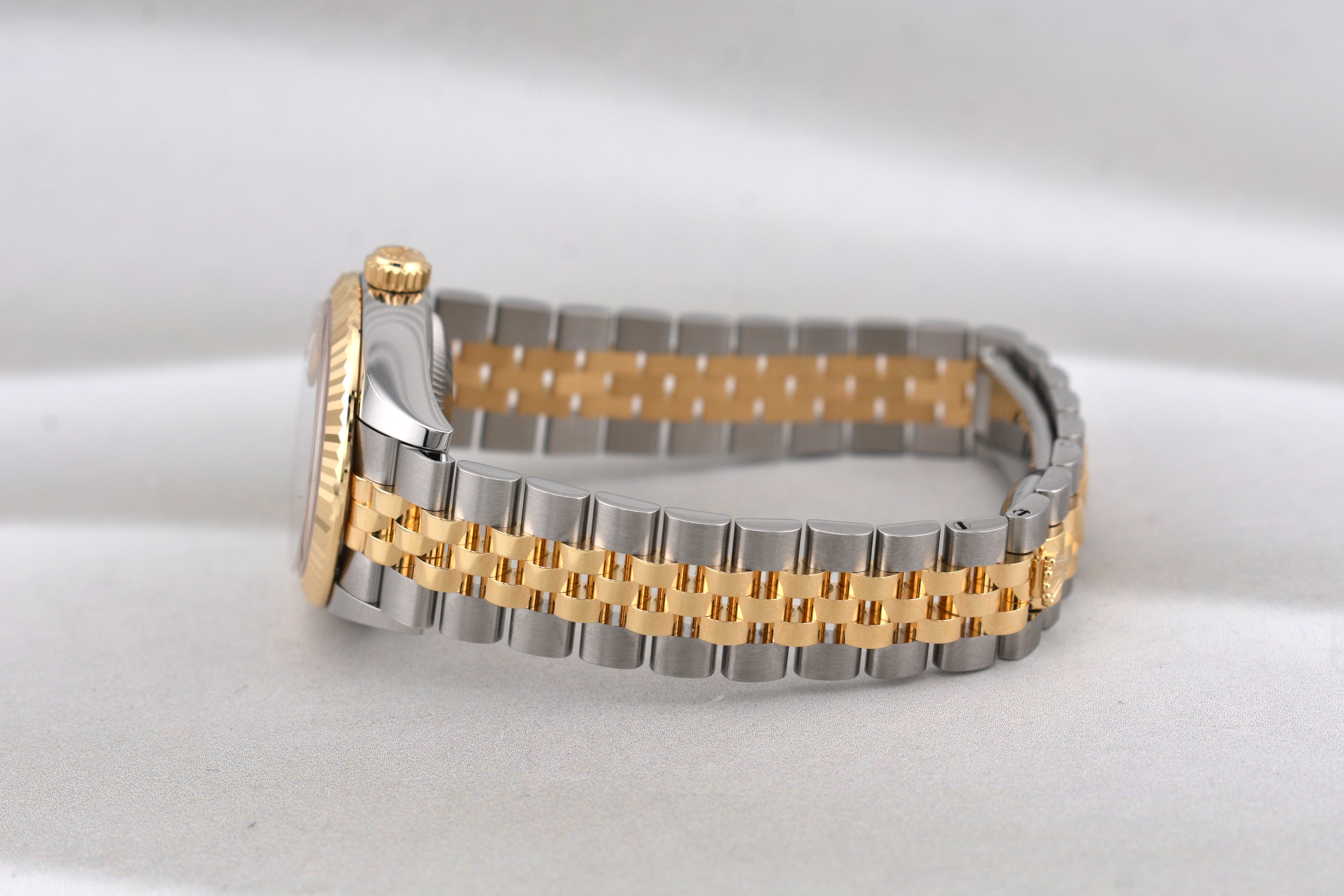 Rolex Lady Datejust 28 Champagne Roman Dial 279173 2026