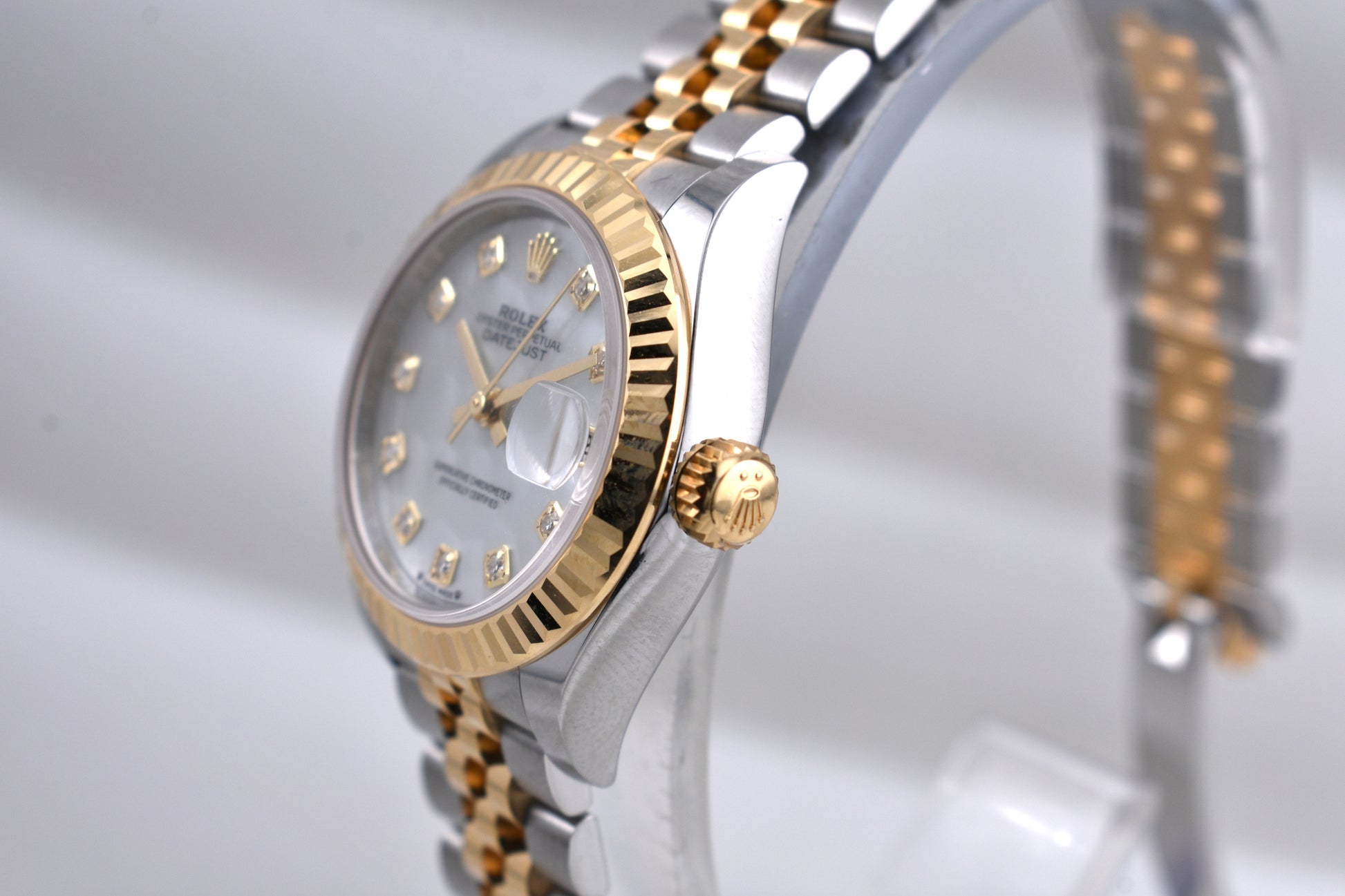 Rolex Lady Datejust 28 Mother of Pearl Dial 279173 2025