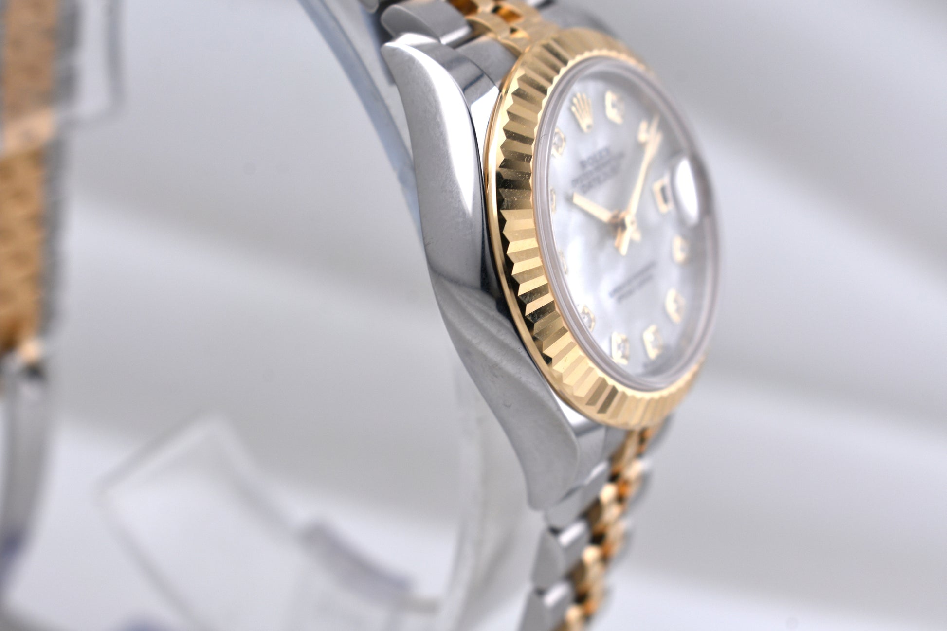 Rolex Lady Datejust 28 Mother of Pearl Dial 279173 2025