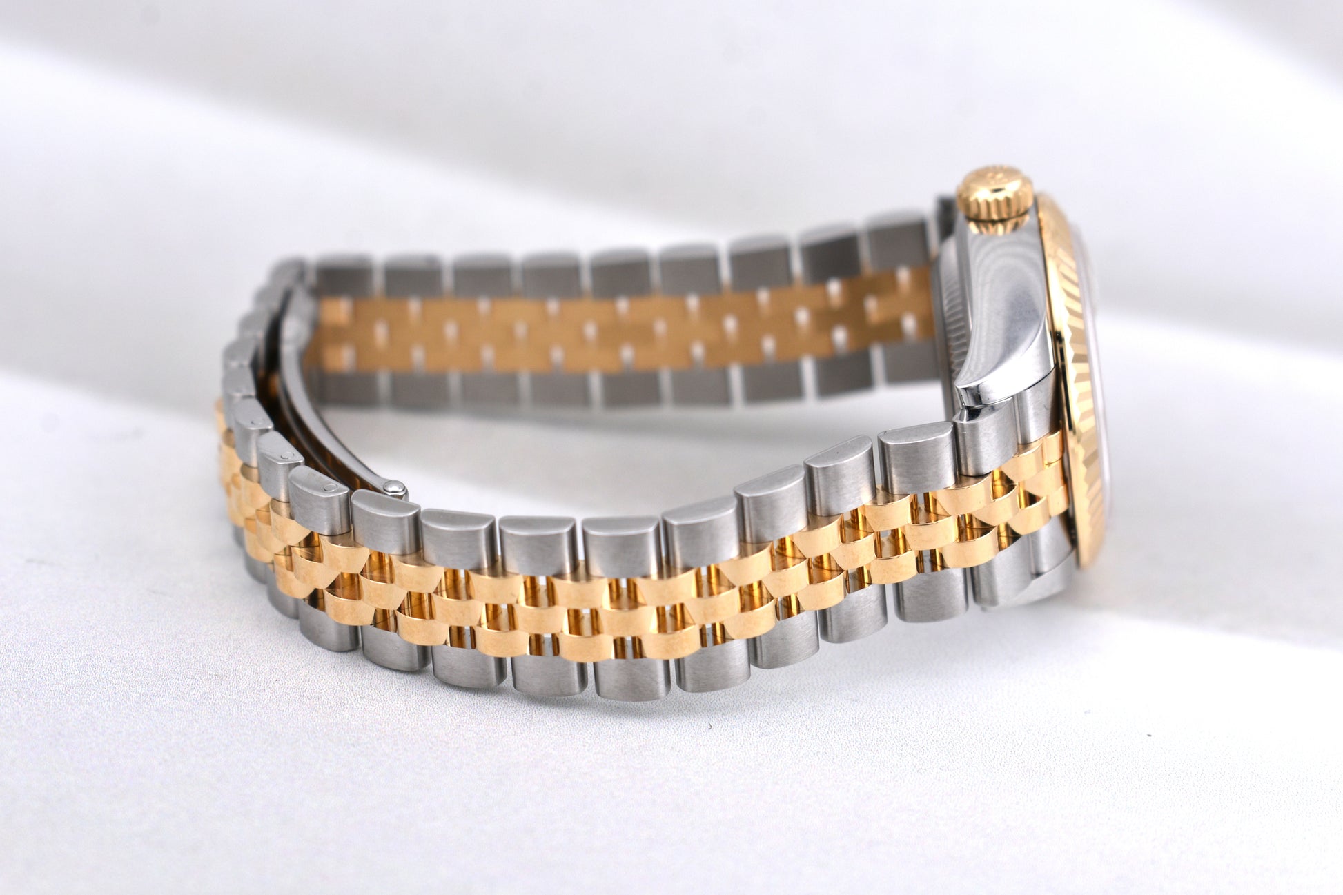 Rolex Lady Datejust 28 Mother of Pearl Dial 279173 2025