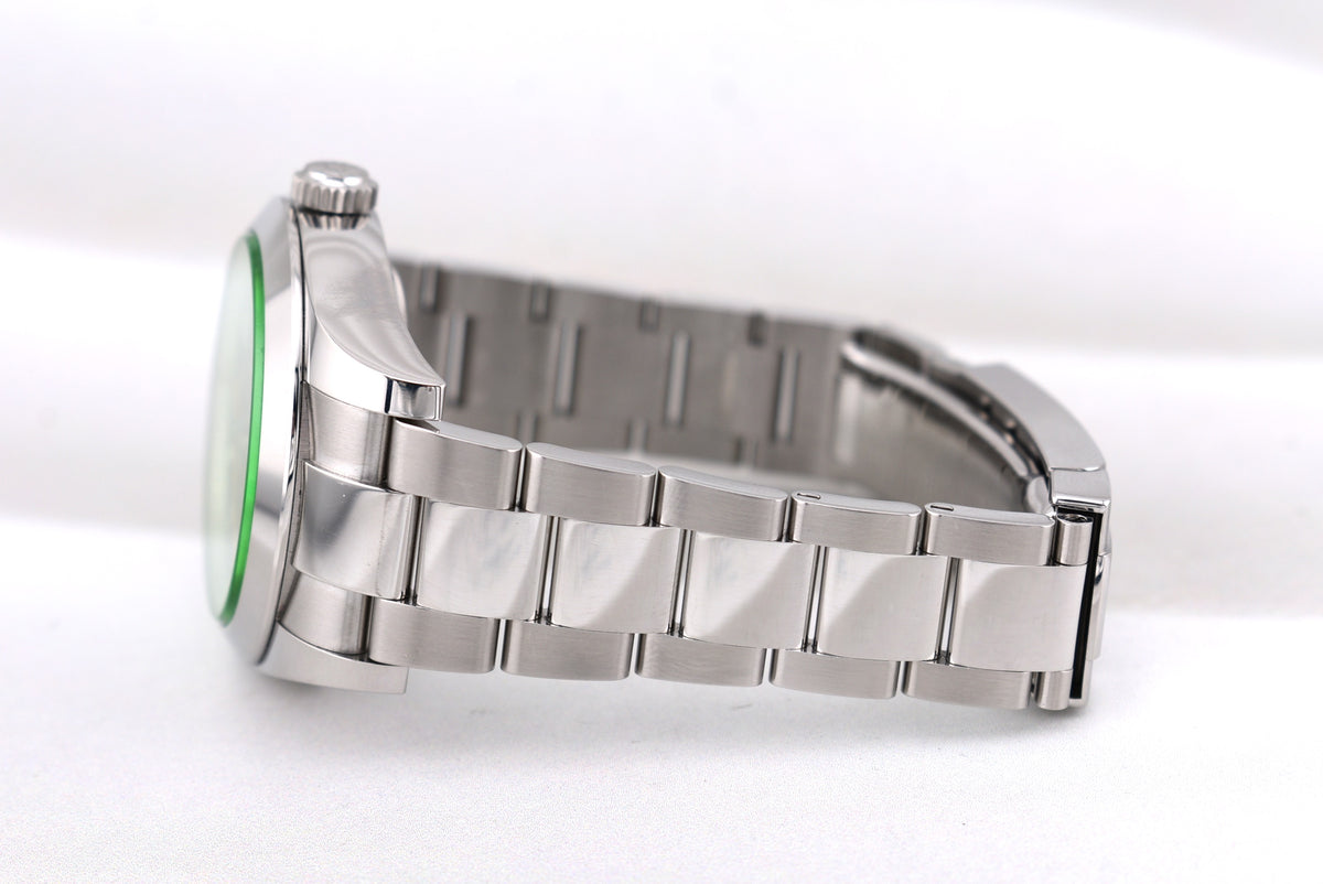 Rolex Milgauss Black Dial Green Crystal 116400GV 2020