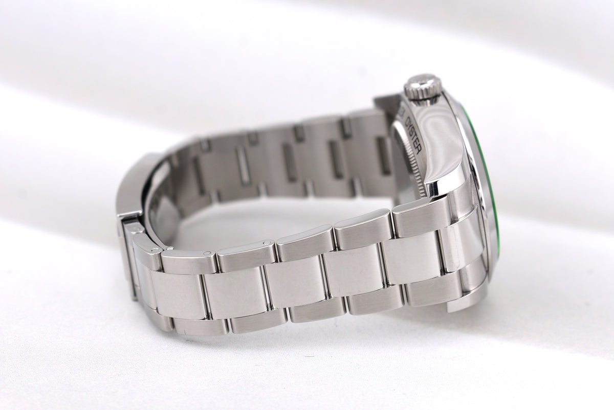 Rolex Milgauss Black Dial Green Crystal 116400GV 2020