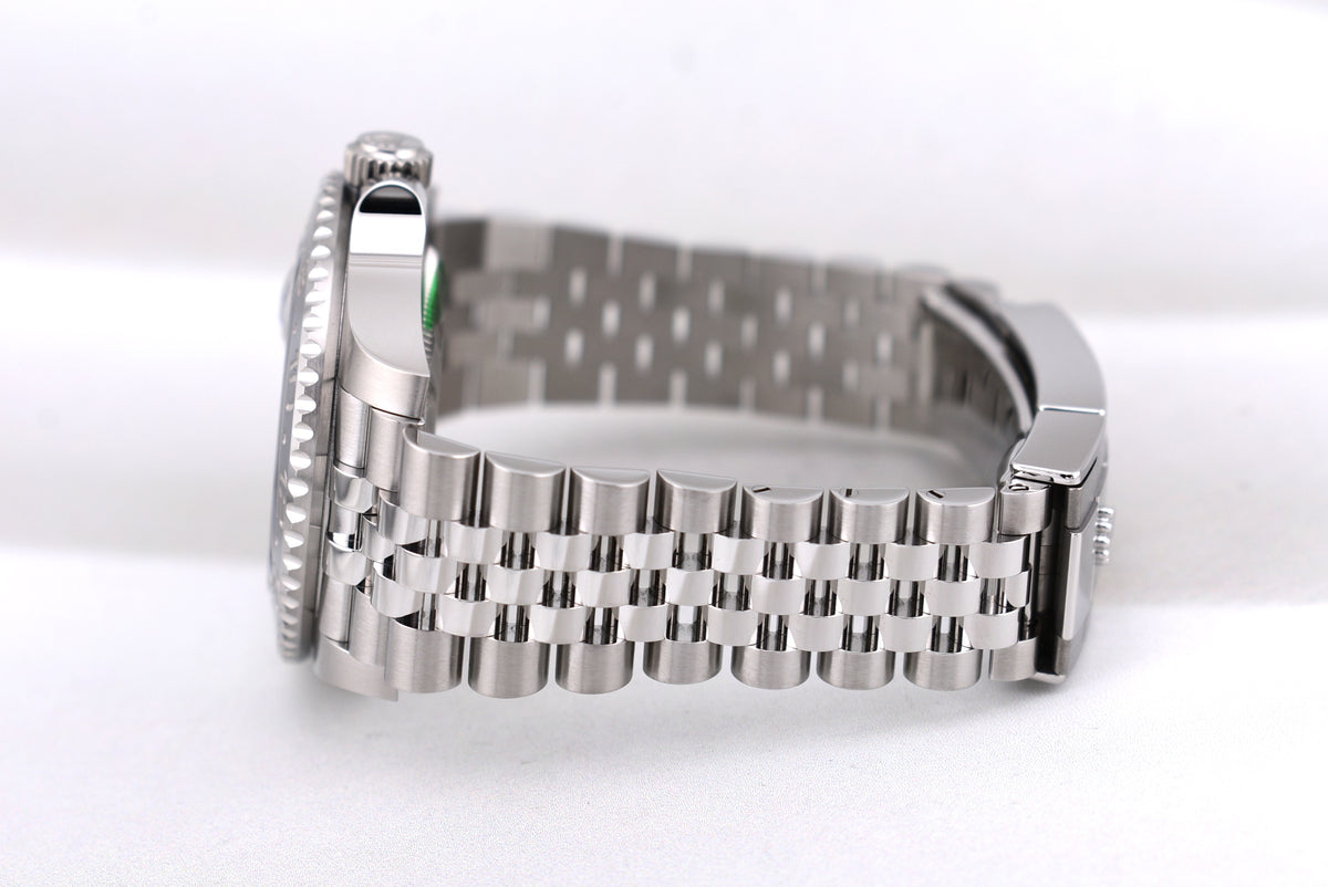 Rolex GMT Master II Bruce Wayne Jubilee Band 126710GRNR 2026