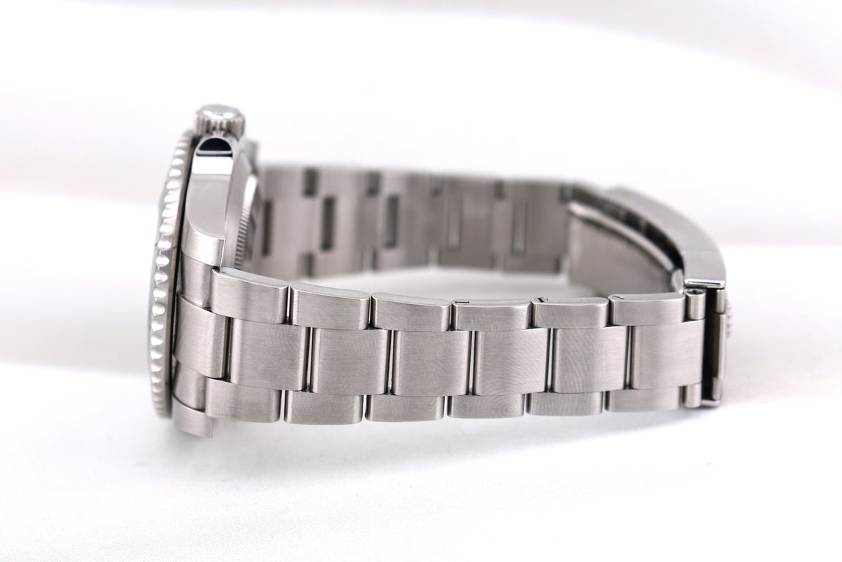 Rolex Submariner Date Hulk 116610LV 2019