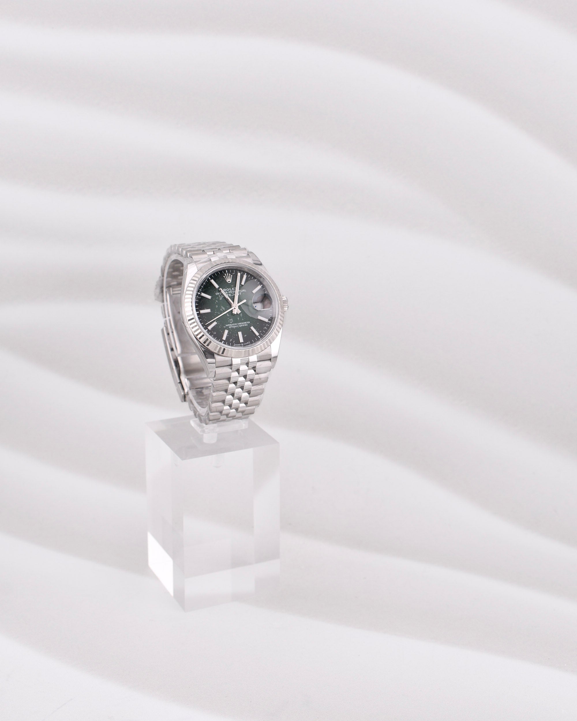 Rolex Datejust 41 Ombre Green Index Dial Jubilee Band 126334 2026