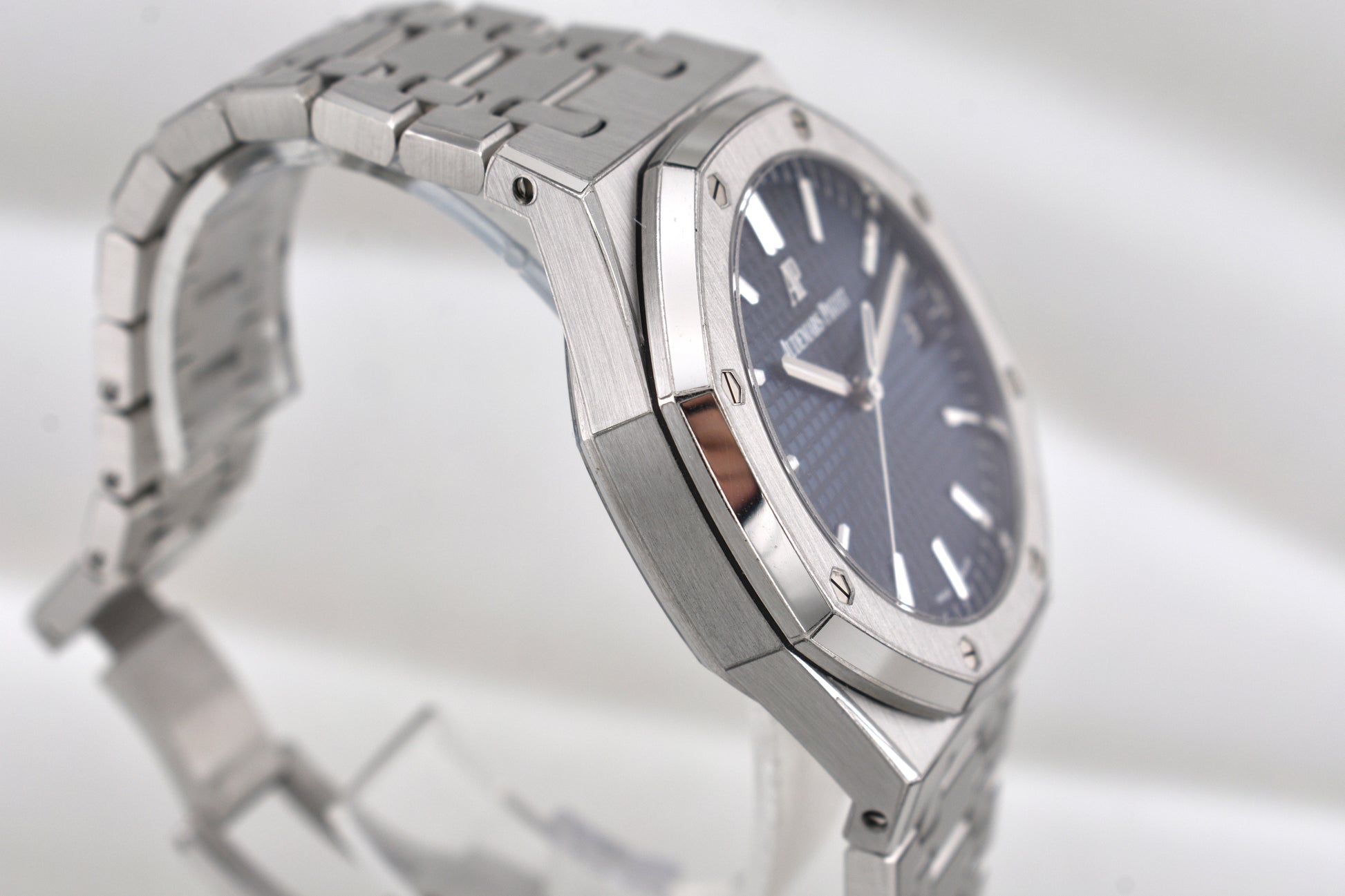 Audemars Piguet Royal Oak Self-Winding Blue Dial 15500ST 2021