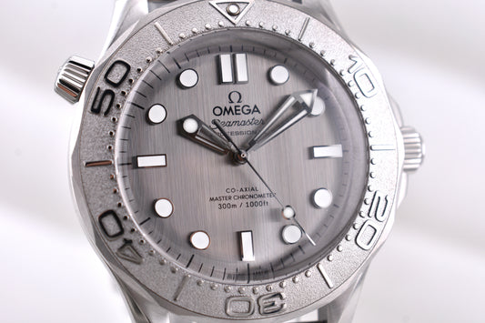 Omega Seamaster Diver 300m Grey Dial 2026