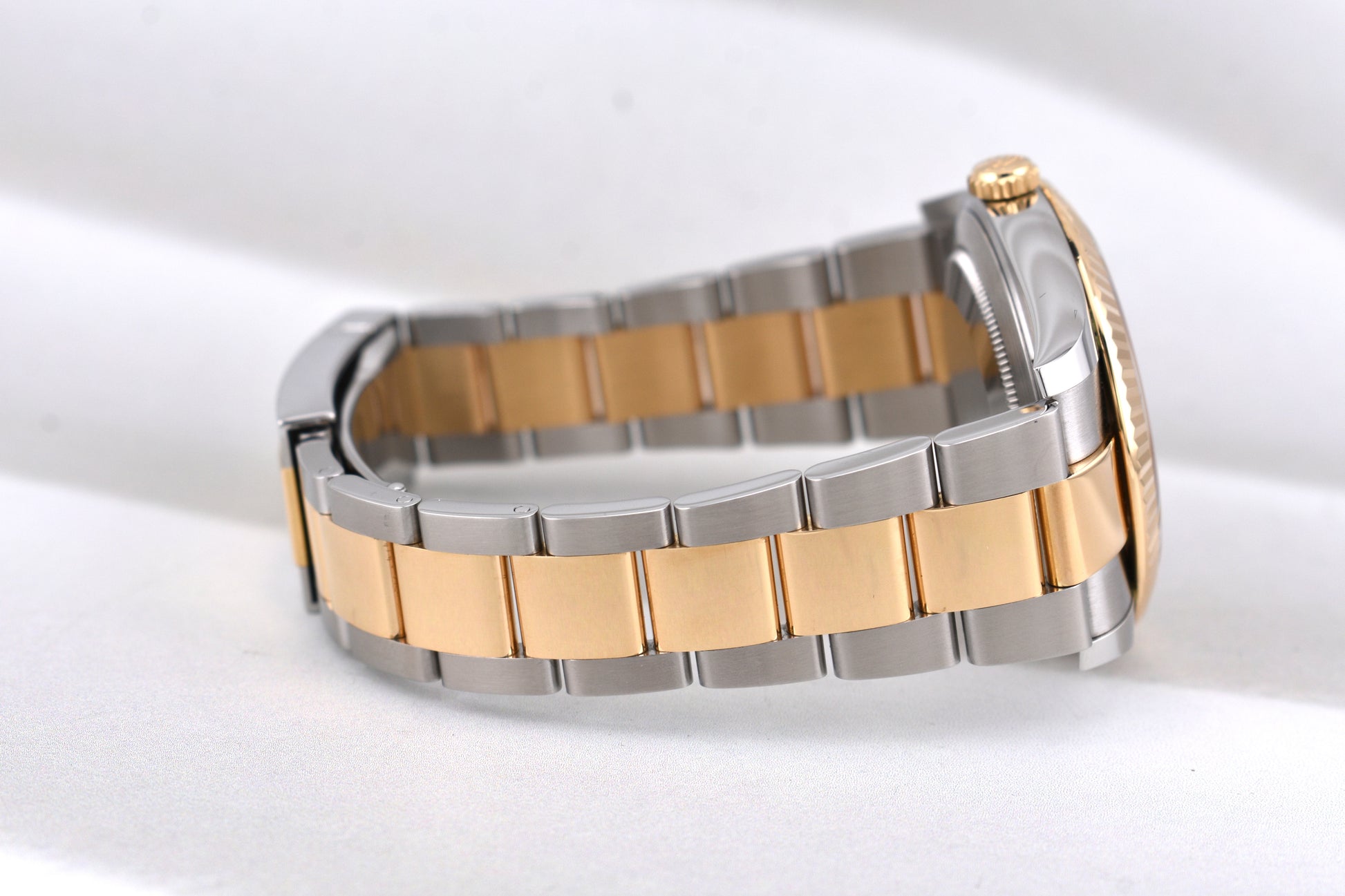 Rolex Datejust 41 Champagne Dial Oyster Band 126333 2025