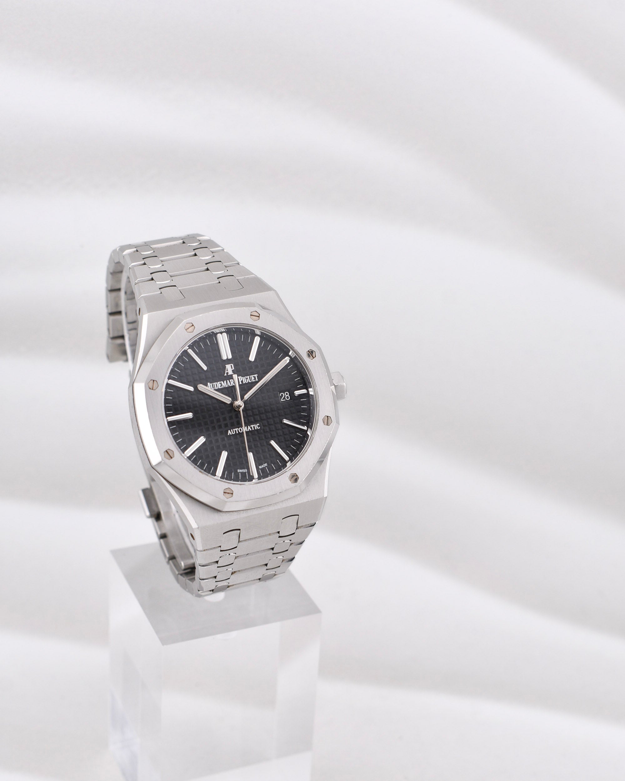 Audemars Piguet Royal Oak Black Dial 15400ST 2016