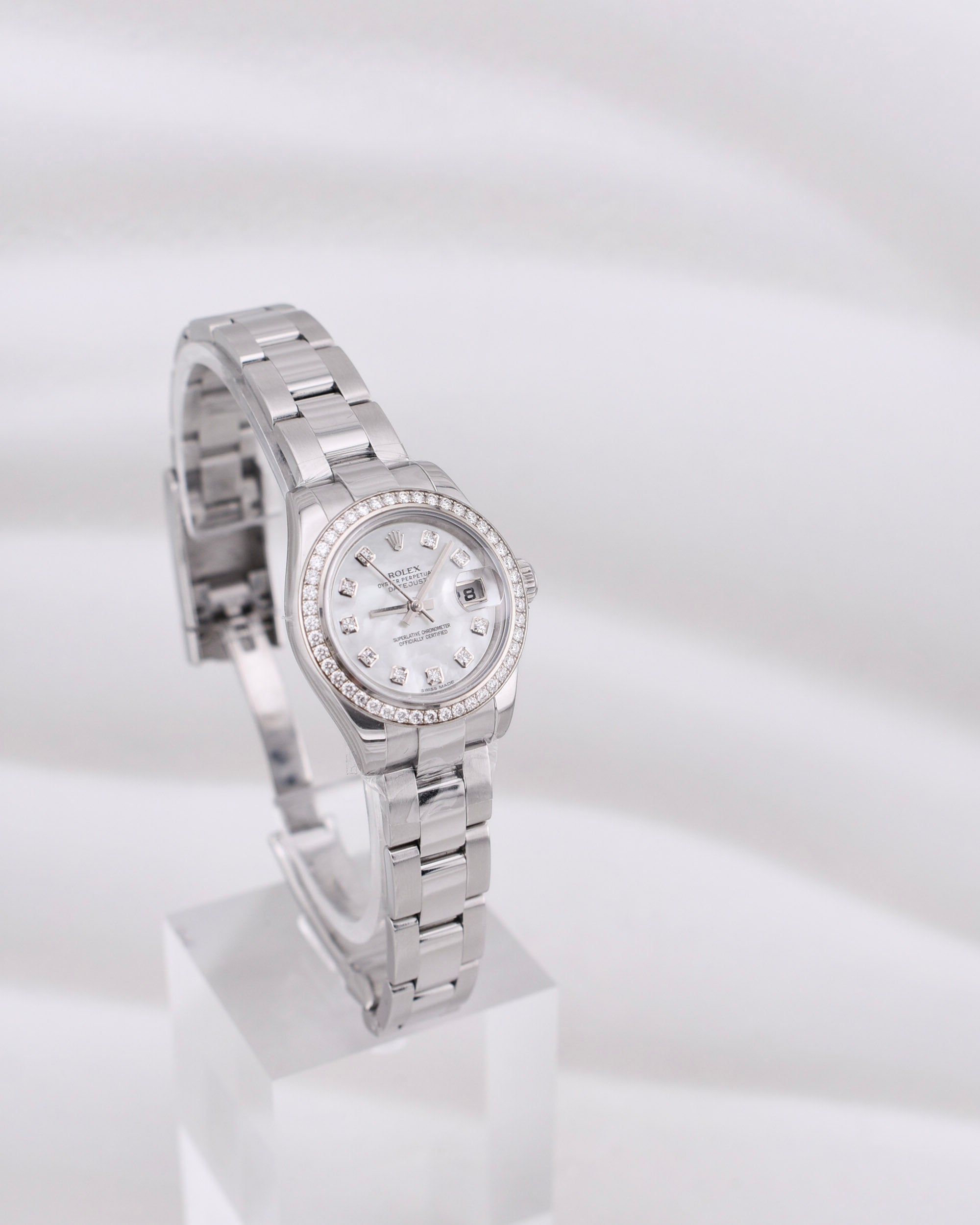 Rolex Lady Datejust 28 Mother of Pearl Diamond Dial Factory Diamond Bezel 179384RBR