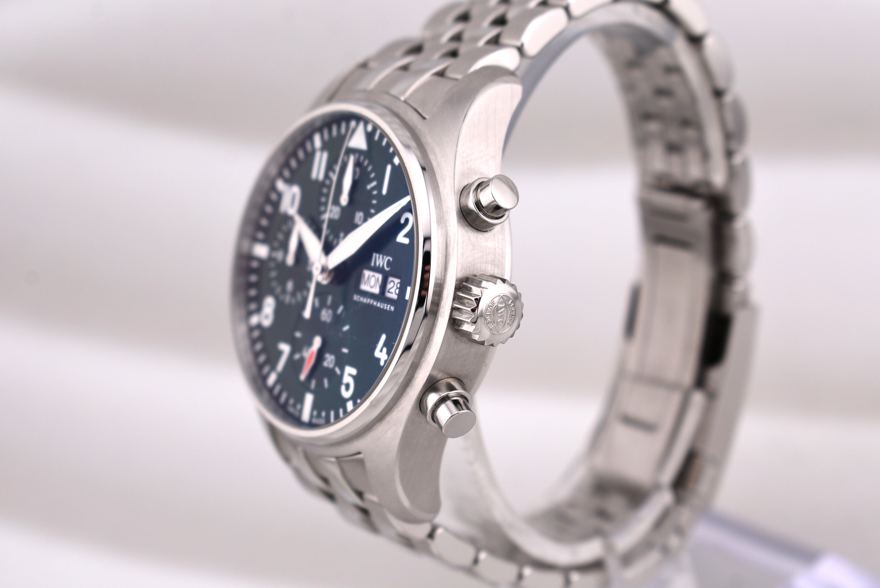 IWC Pilot Chronograph Green Dial IW388103 2022