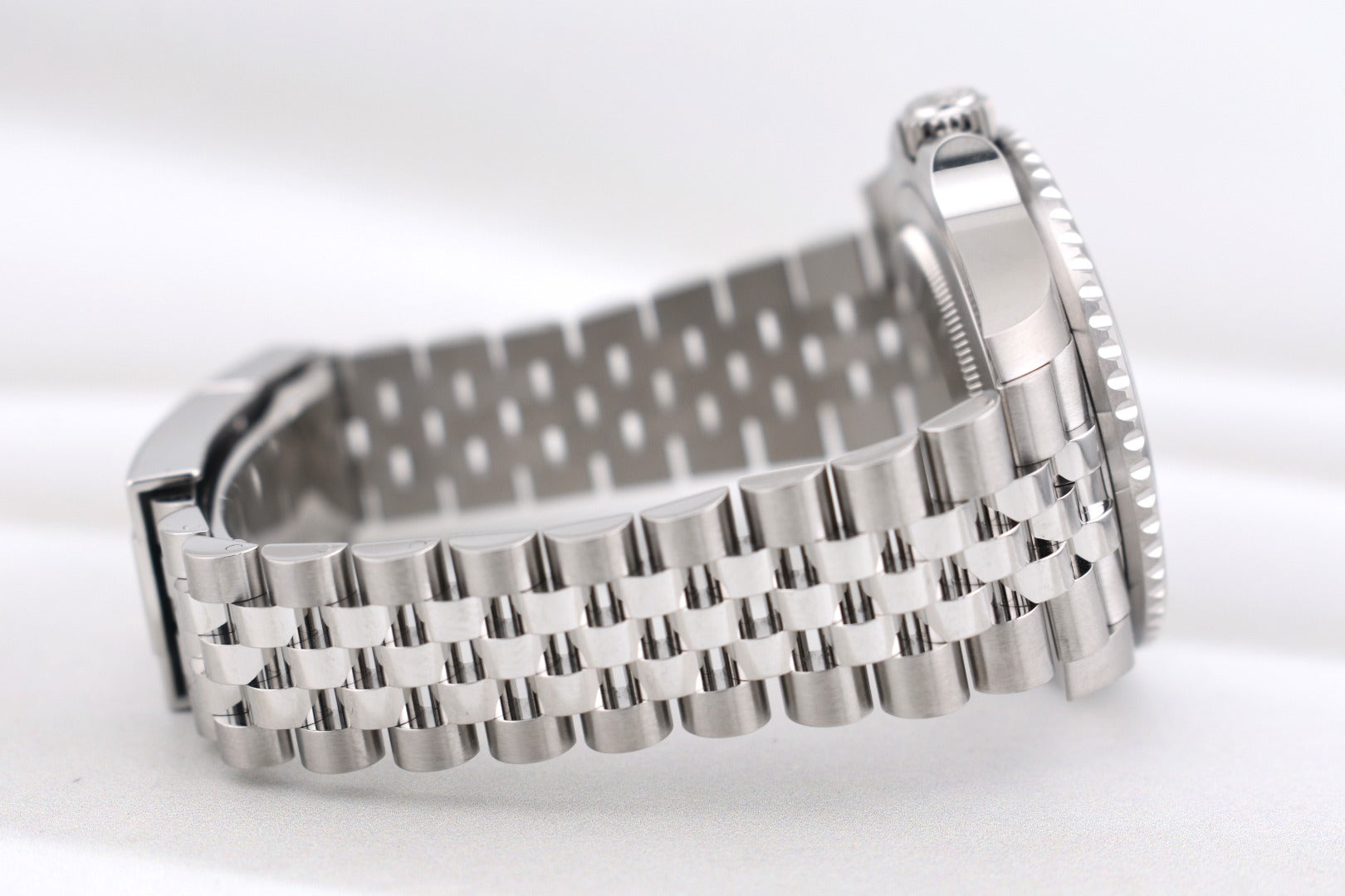 Rolex GMT Master II Bruce Wayne 126710GRNR 2025