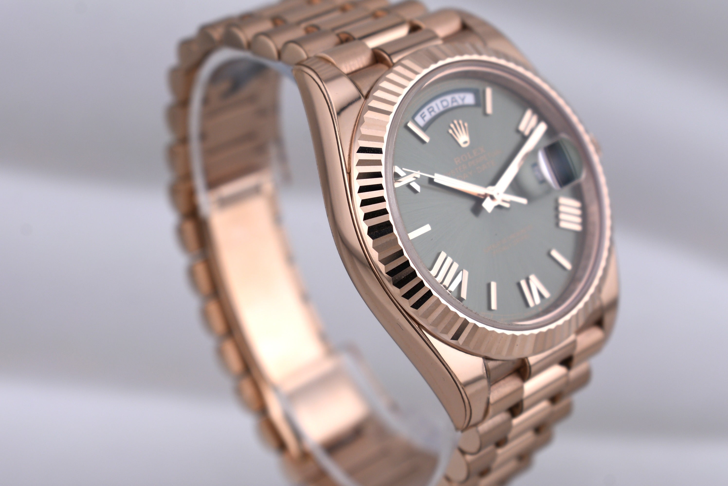 Rolex Day Date 40 Everose Gold Olive Dial 228235 2024