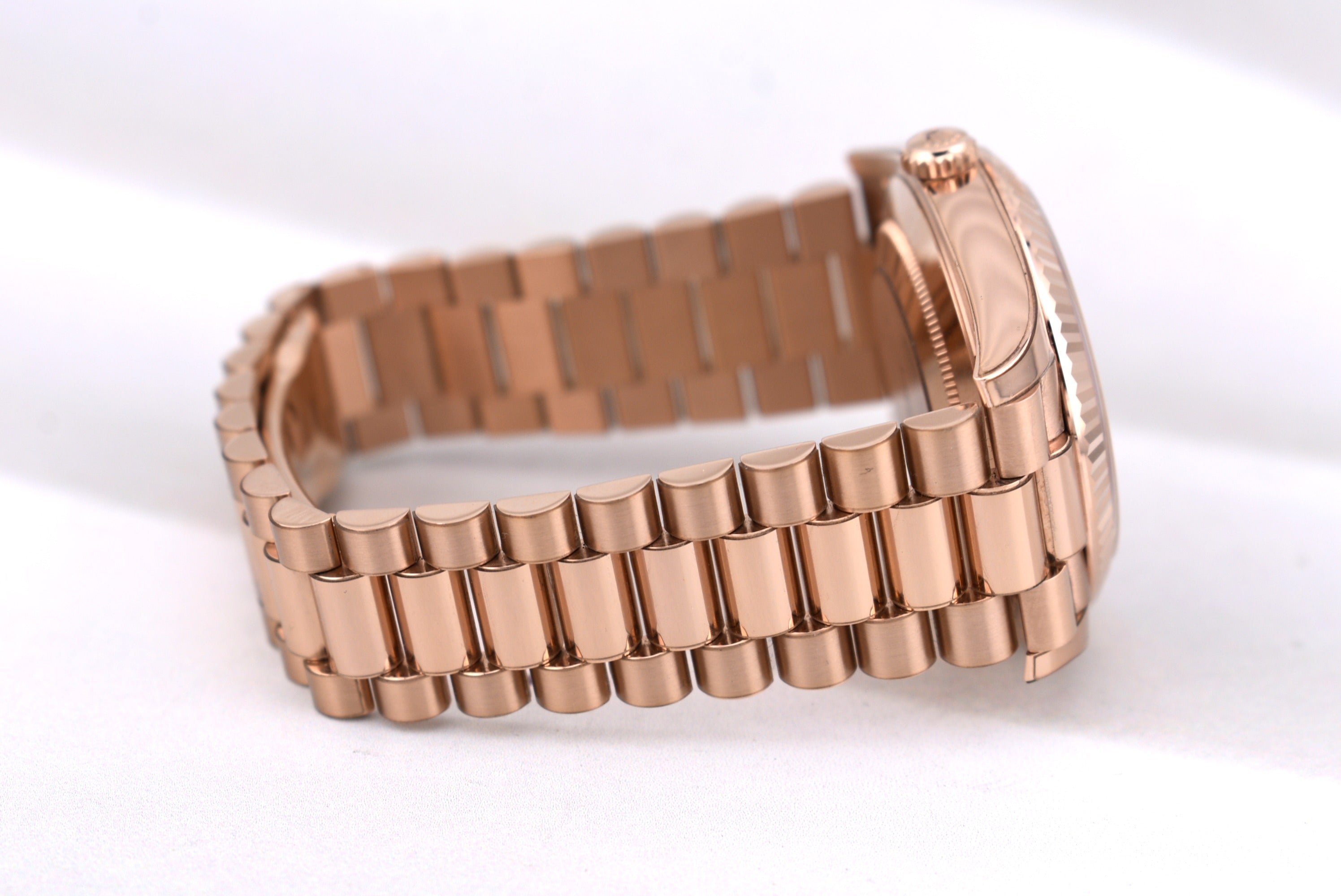 Rolex Day Date 40 Everose Gold Olive Dial 228235 2024