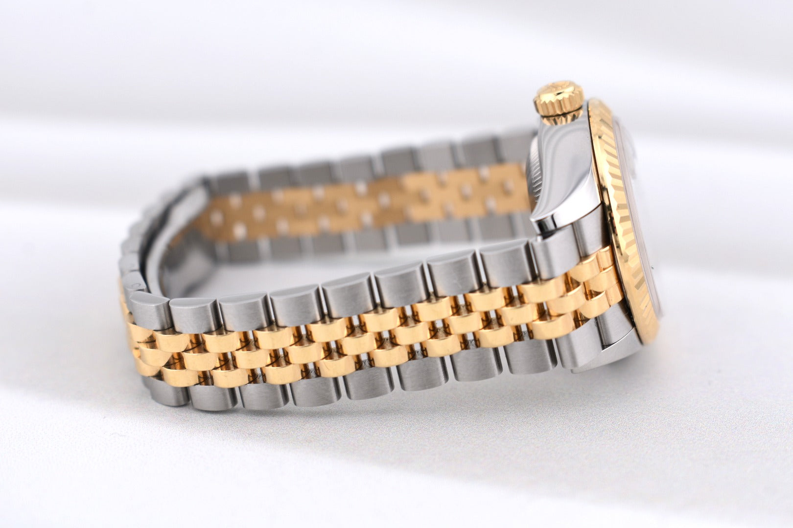 Rolex Lady Datejust 28 Mother of Pearl Diamond Dial Two Tone Yellow Gold 279173 2025